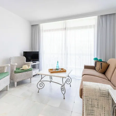 Ona Palm Aparthotel 3*